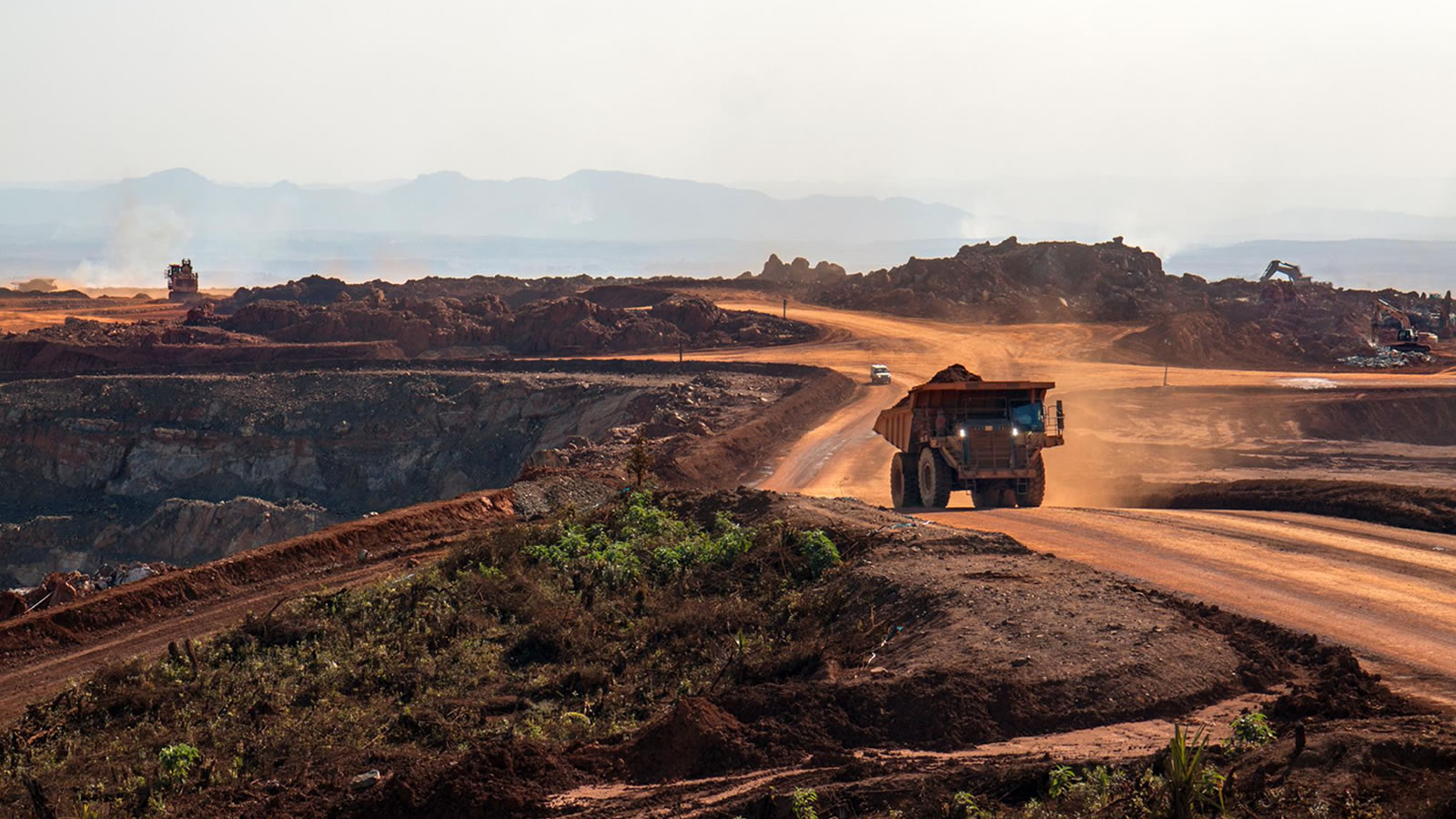 slider-rentalan-alat-berat-1